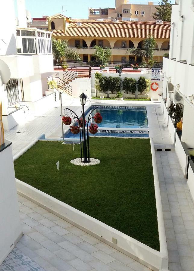 טורמולינוס Apartamento Oasis מראה חיצוני תמונה